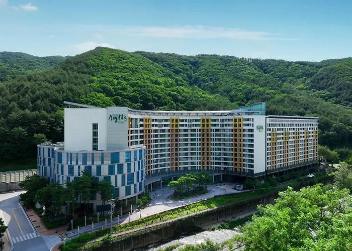 Jeongseon Mayhills Resort